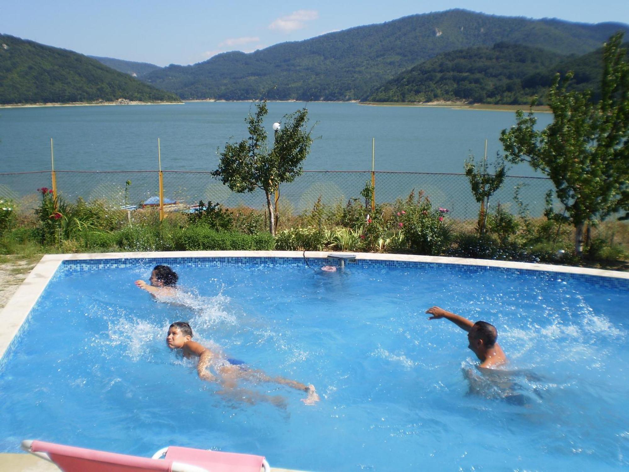 Family Hotel Belvedere Dulgopol Экстерьер фото