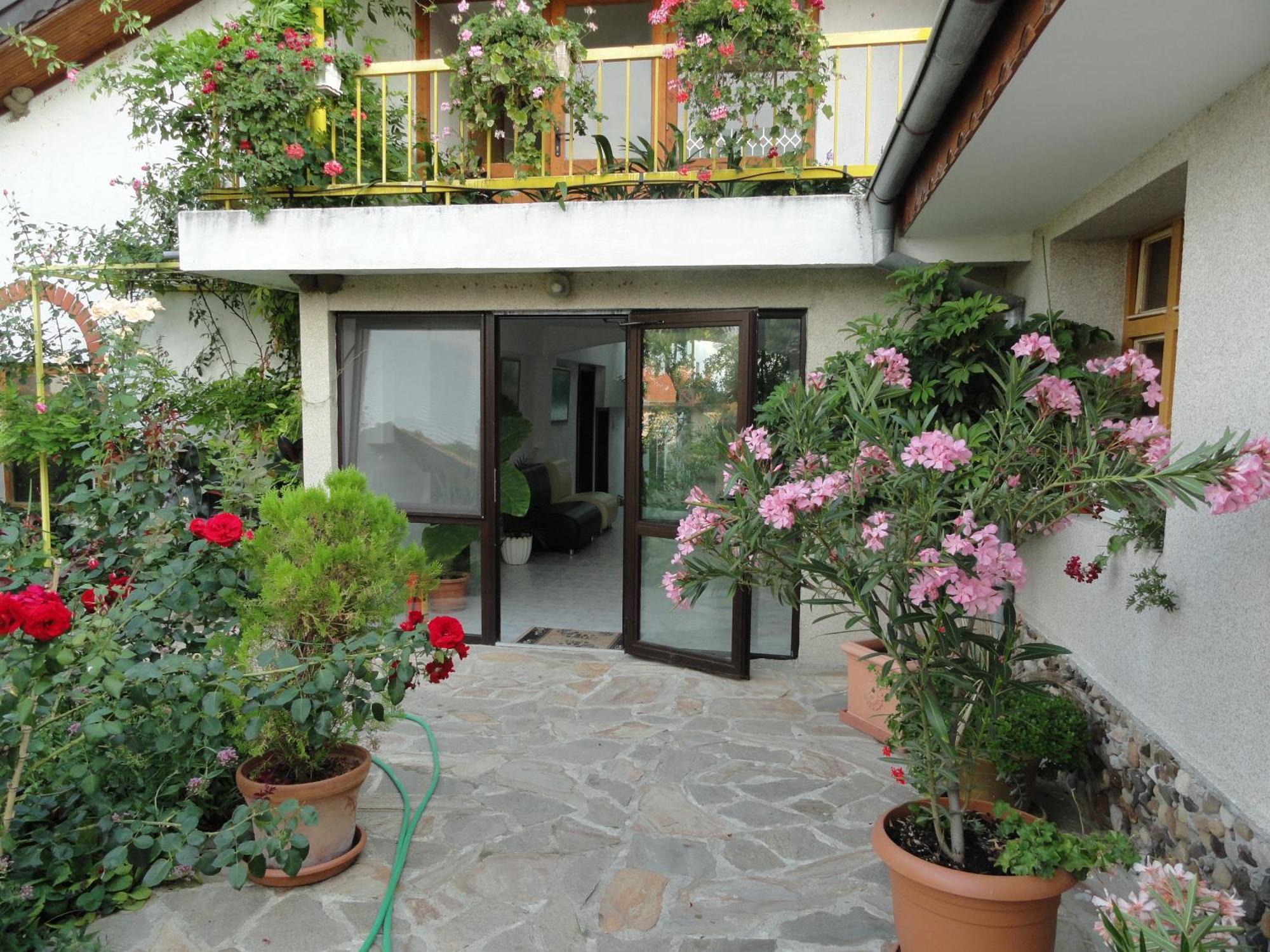 Family Hotel Belvedere Dulgopol Экстерьер фото