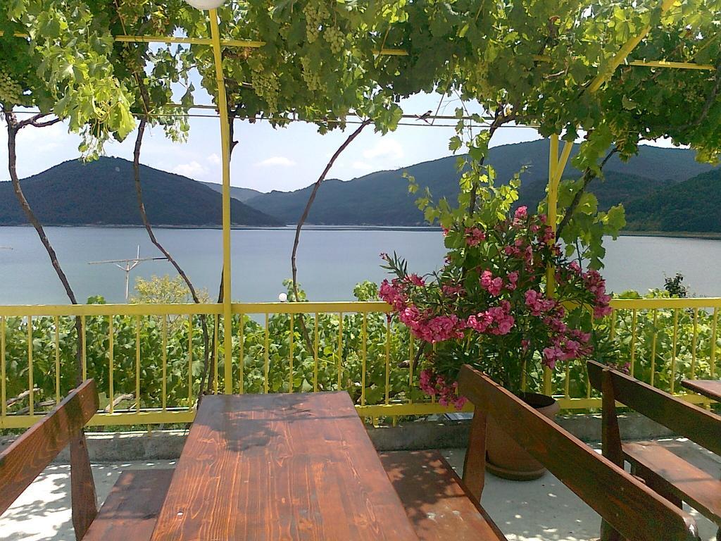Family Hotel Belvedere Dulgopol Экстерьер фото