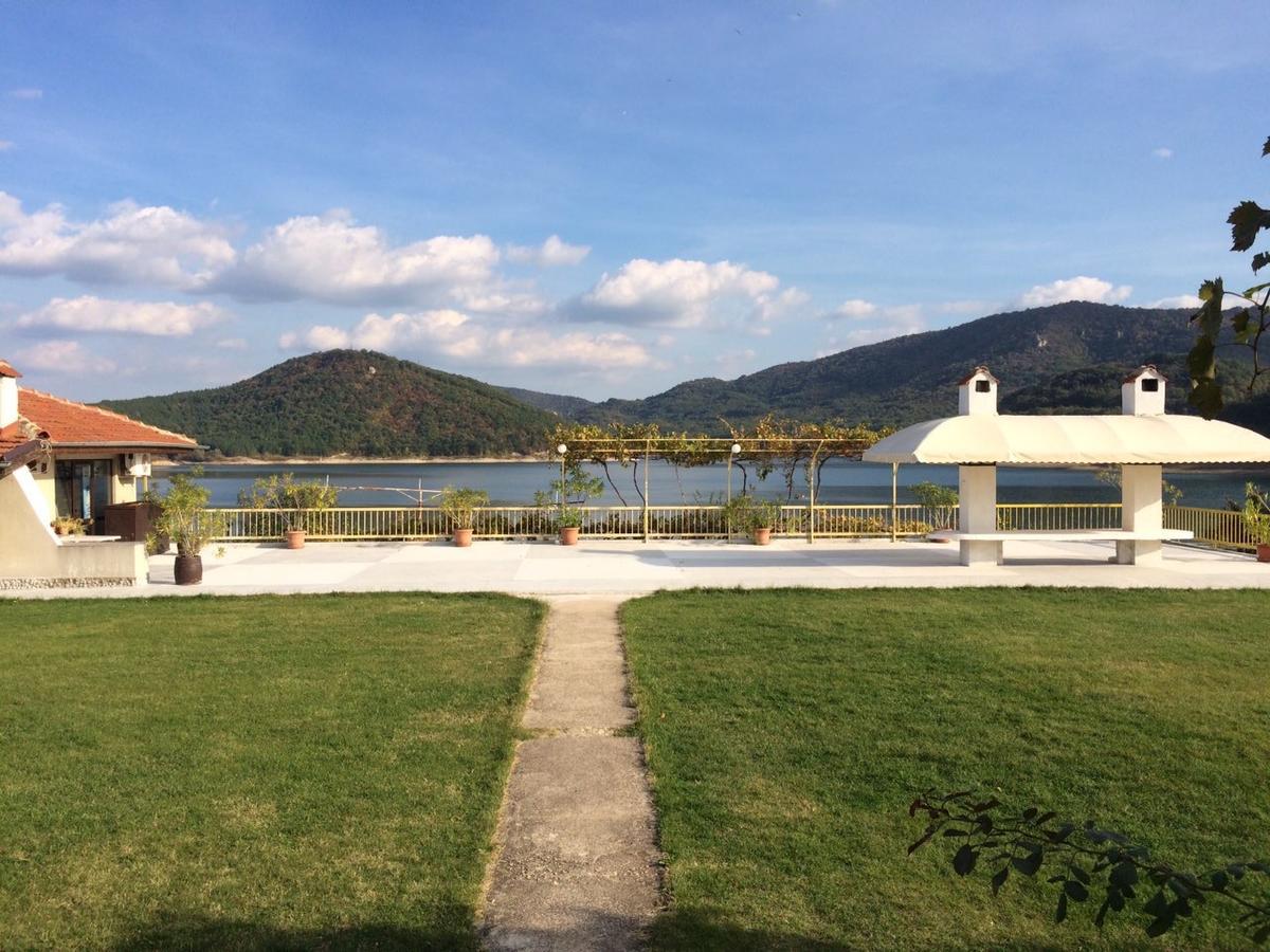 Family Hotel Belvedere Dulgopol Экстерьер фото